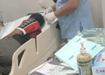Seorang Pria Dikeroyok dan Ditikam Hingga Masuk Rumah Sakit Gegara Sering Pukul Adik Pelaku