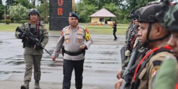 Kapolda Papua Tengah Pimpin Apel Rotasi Personil Satgas Amole Pengamanan PT Freeport