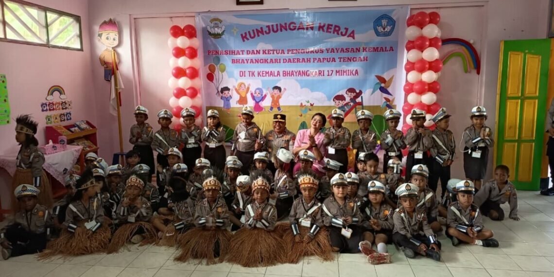 Kapolda Papua Tengah Didampingi Kapolres Mimika Tinjau TK Kemala Bhayangkari Timika