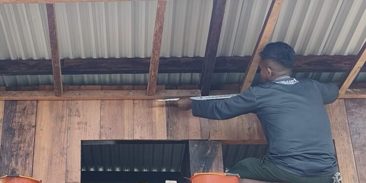 Tahap Lanjutan, Rangka Plafon MCK Umum Program TMMD Mulai Dikerjakan