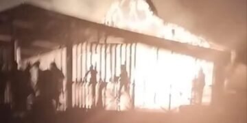Lupa Matikan Lilin, Gereja Katolik Santo Fransiskus Xaverius Pomako Terbakar Habis Rata dengan Tanah