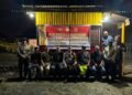 Kesadaran Keamanan Lingkungan Meningkat, Pos Peka Terus Bertambah di Timika, Polsek Miru Serahkan Rompi dan Benner