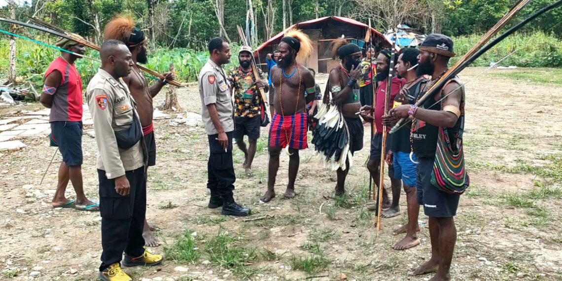 Korban Tewas Bertambah Jadi 17 Orang, Konflik Antar Kubu di Kwamki Narama Belum Usai