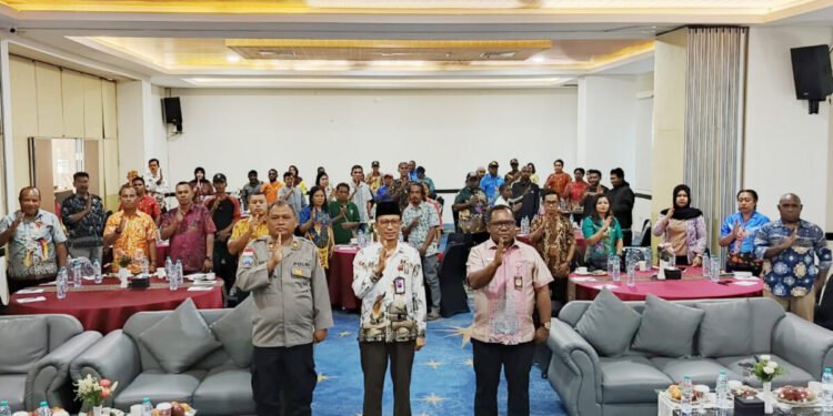 Dinas Dukcapil Mimika Gelar Sosialisasi bagi Lurah, Kepala Kampung dan Petugas Makam