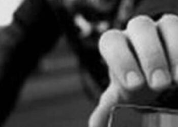 Seorang Wanita Dijambret Handphonenya di Jalan Kesehatan Mimika
