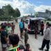 Warga Tergeletak dengan Luka di Pundak Kiri di Jalan Cendrawasih Timika, Diduga Korban Penganiayaan