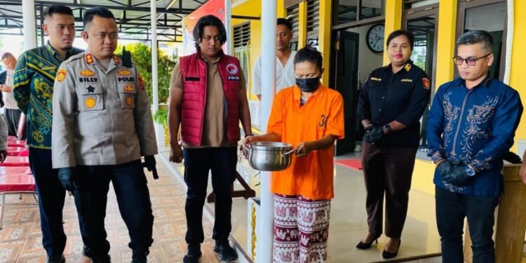 Polres Mimika Musnahkan Barang Bukti Sabu Senilai Hampir 1 Milyar dari Pengedar Perempuan yang Diamankan di Jalan Perintis