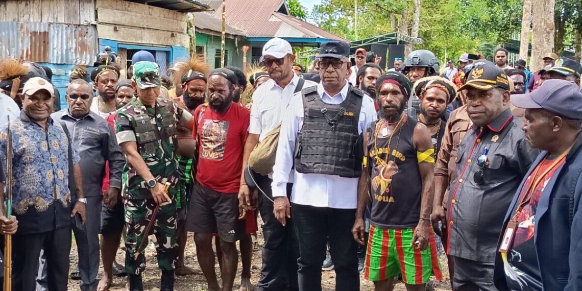 Konflik Keluarga di Kwamki Narama Berakhir Damai, Pemda dan Aparat Keamanan Fasilitasi Perdamaian Adat