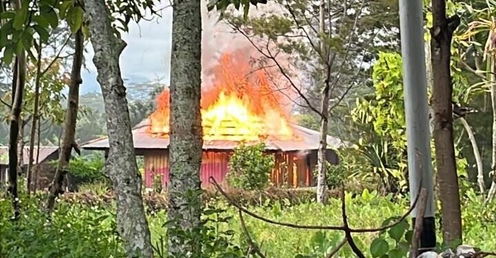 Enam Rumah di Distrik Wouma Hangus Terbakar, Polisi Selidiki Dugaan Unsur Kesengajaan