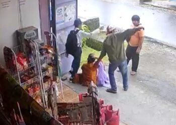 Aksi Curas Terekam Kamera Pengawas di SP 2 Mimika, Polisi Buru Dua Terduga Pelaku