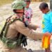 Patroli Dialogis Satgas ODC di Oksibil Buka Ruang Dialog dengan Warga dan Siswa Sekolah Dasar