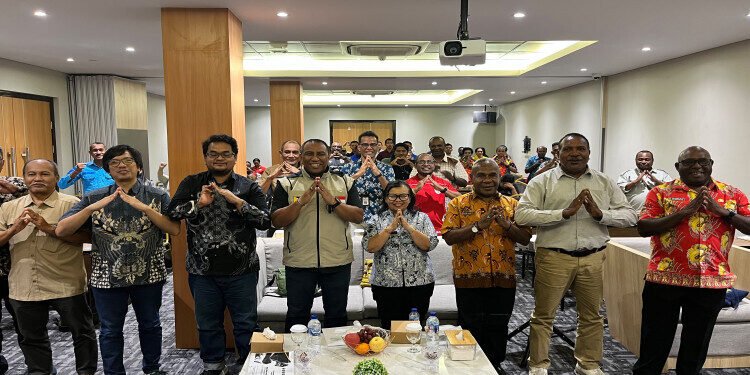 Pemkab Mimika Kaji Rencana Jalan Potowaiburu–Kapiraya–Timika