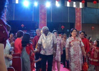 Di Malam Cap Go Meh, Bupati Mimika Ajak Warga Jaga Predikat Daerah Terharmonis