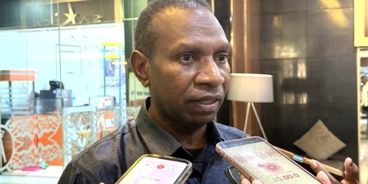 Ketua DPRK Mimika Imbau Warga Hentikan Pembakaran Lahan Saat Cuaca Panas