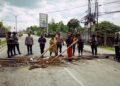 Lemasa Ambil Alih Persoalan Sengketa Tanah, Palang Jalan Cenderawasih SP II Dibuka