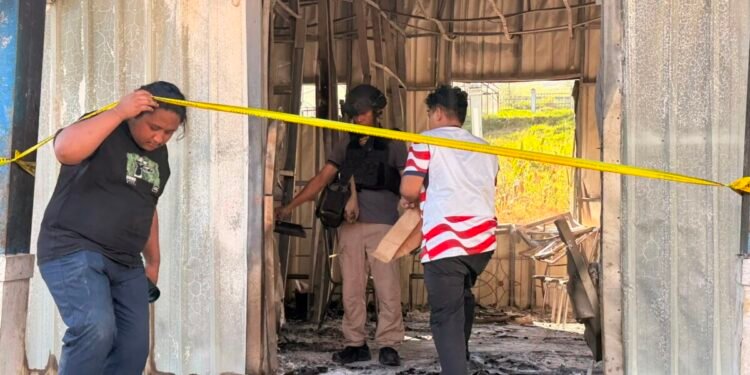 Polisi Mulai Olah TKP Untuk Usut Pembakaran dan Penjarahan Kantor Pemerintah Puncak