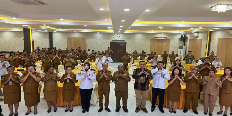 Wabup Mimika Dorong Pelayanan Publik Bersih dan Inklusif di FKB Dinas Dukcapil Mimika