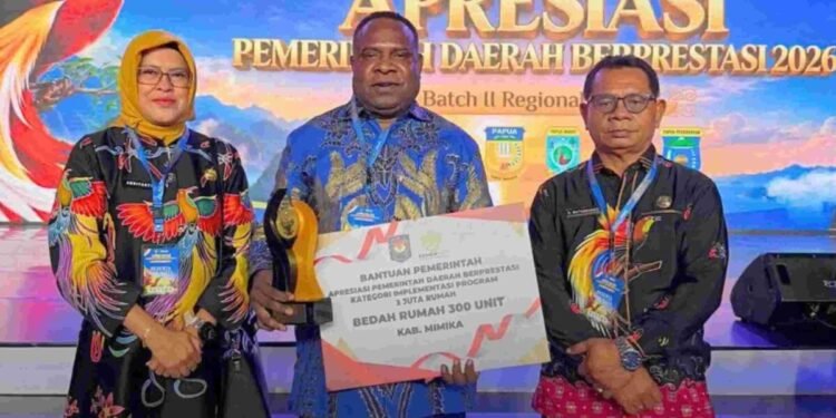 Mimika Raih Penghargaan Kemendagri, Dapat Kuota Bedah 300 Rumah