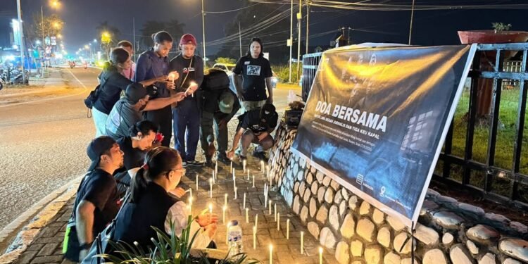Jurnalis Mimika Nyalakan Lilin, Dukung Perpanjangan Pencarian 5 Wartawan Hilang di Krakatau
