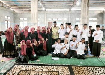 Maulid Nabi di Mimika, Johannes Rettob Ajak Santri Perkuat Akhlak dan Toleransi