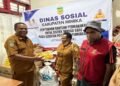Dinsos Mimika Salurkan 534 Paket Bantuan Otsus di Mimika Baru, Kuota Dinilai Belum Cukupi